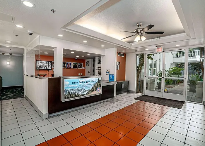 Motel 6-San Diego, Ca - Downtown